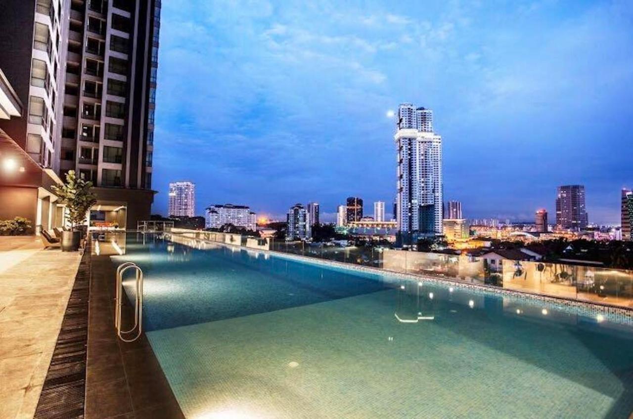 Sks Pavillion Residences By Beestay Management Johor Bahru Exterior photo